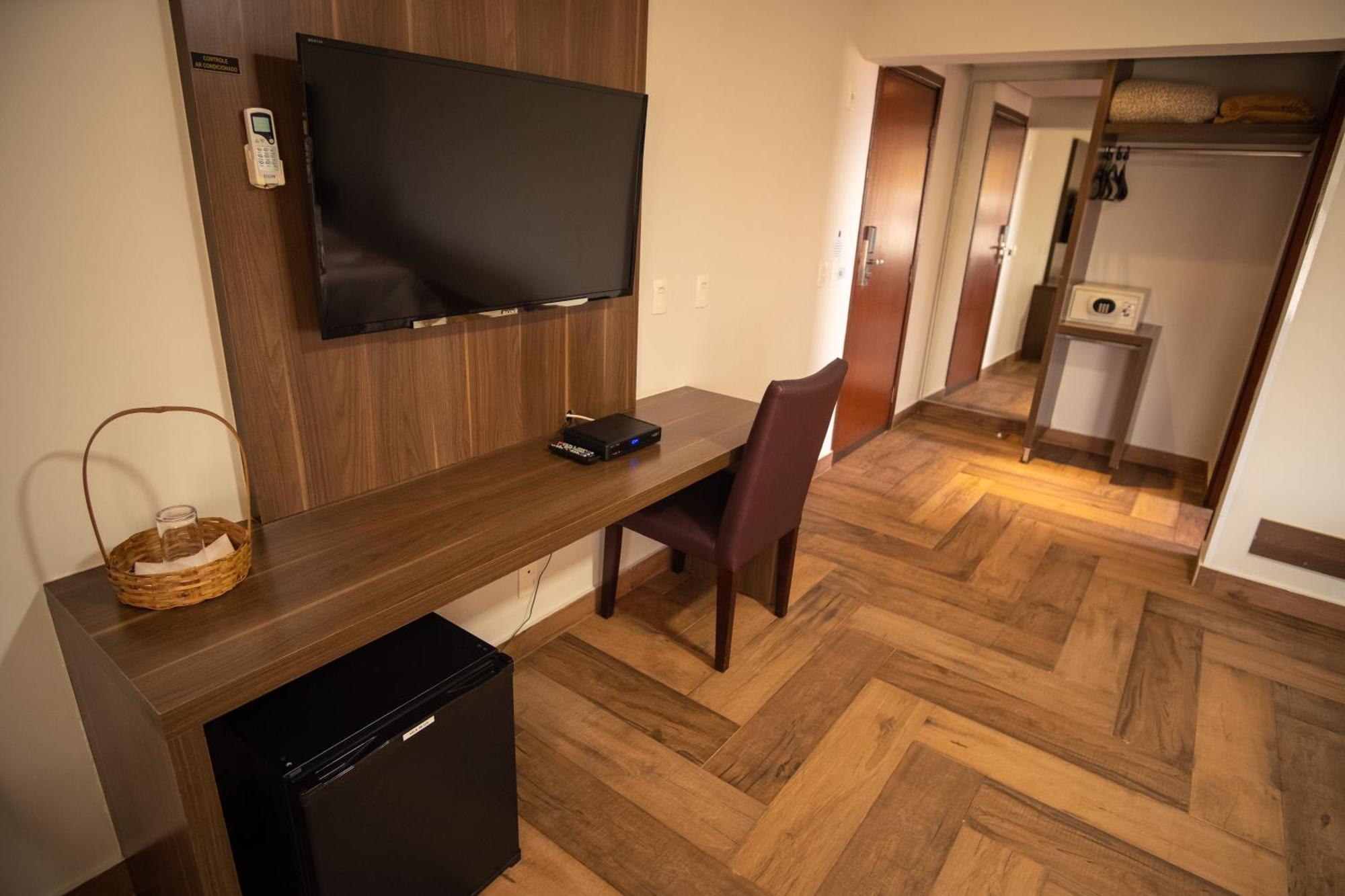 Padom Business Hotel Bragança Paulista Eksteriør billede