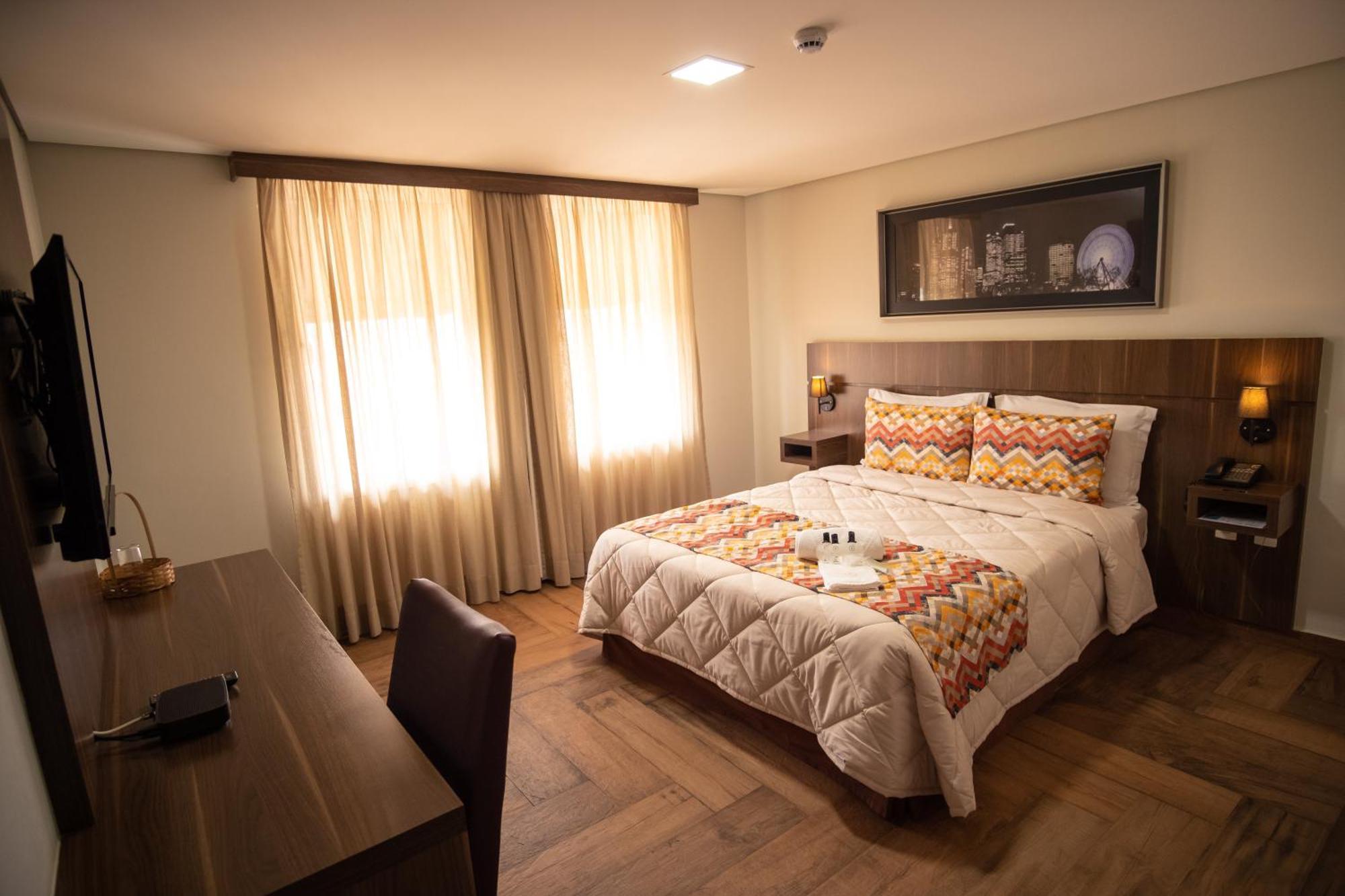 Padom Business Hotel Bragança Paulista Eksteriør billede